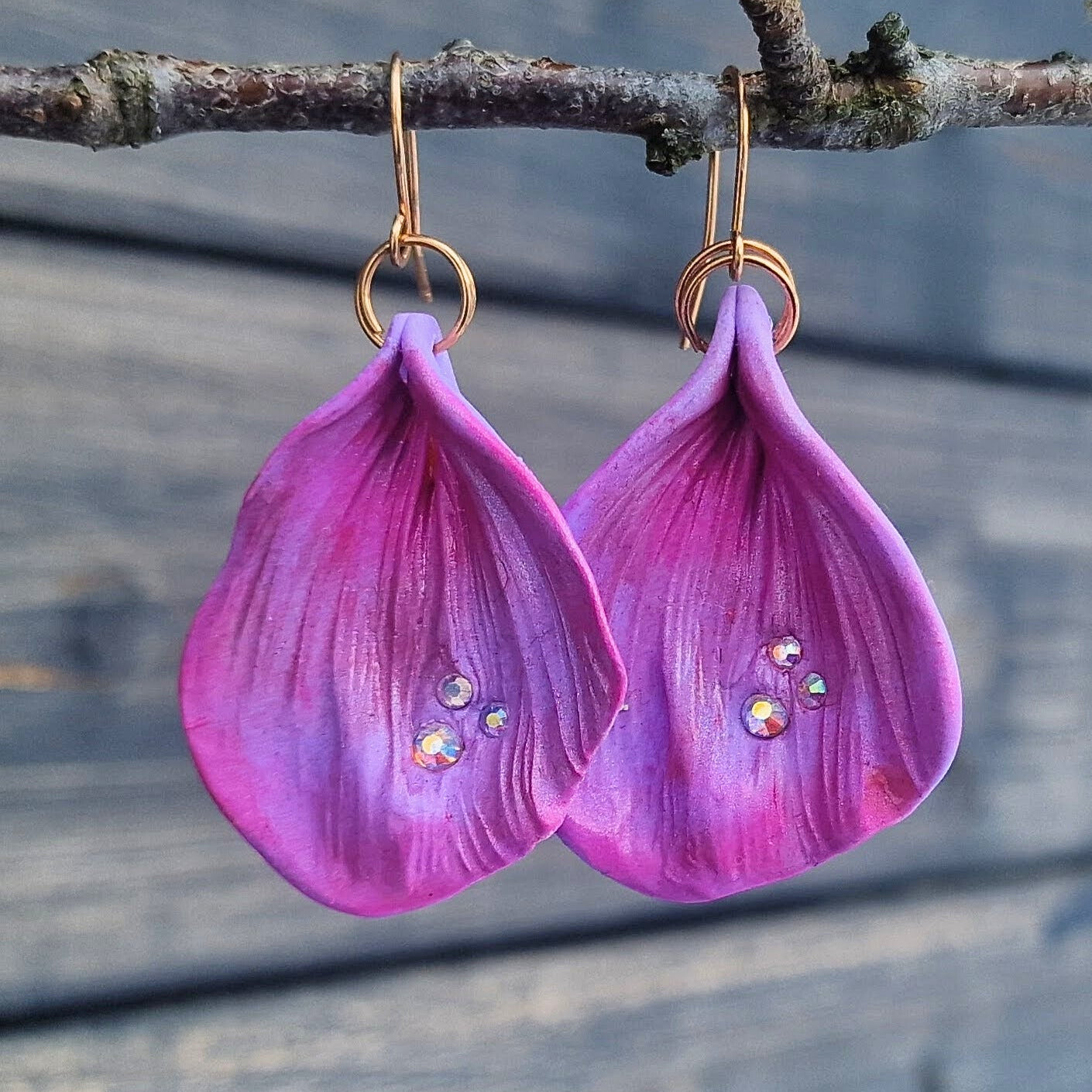 Romantiske og feminine blomsterblad øredobber