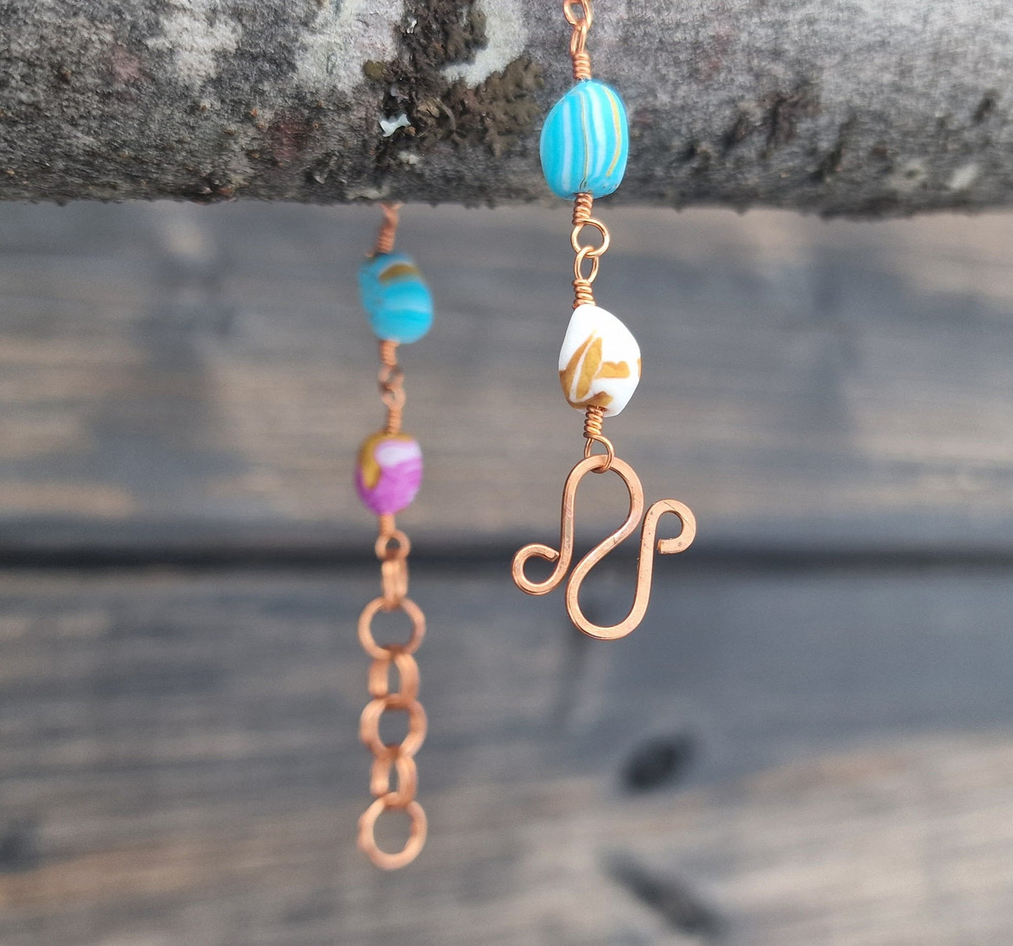 Armbånd i søte sukkertøyfarger