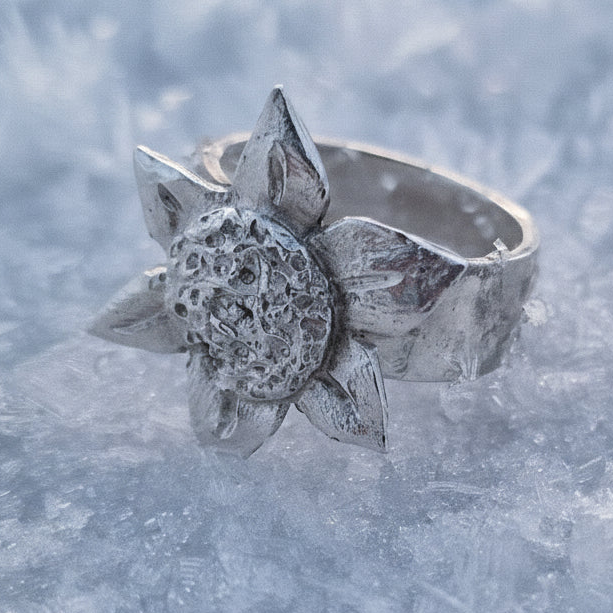 "Solsikke" ring i sølv