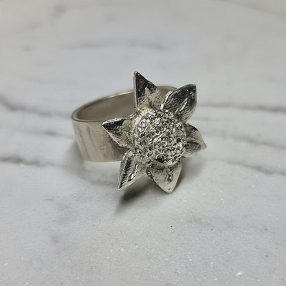 "Solsikke" ring i sølv