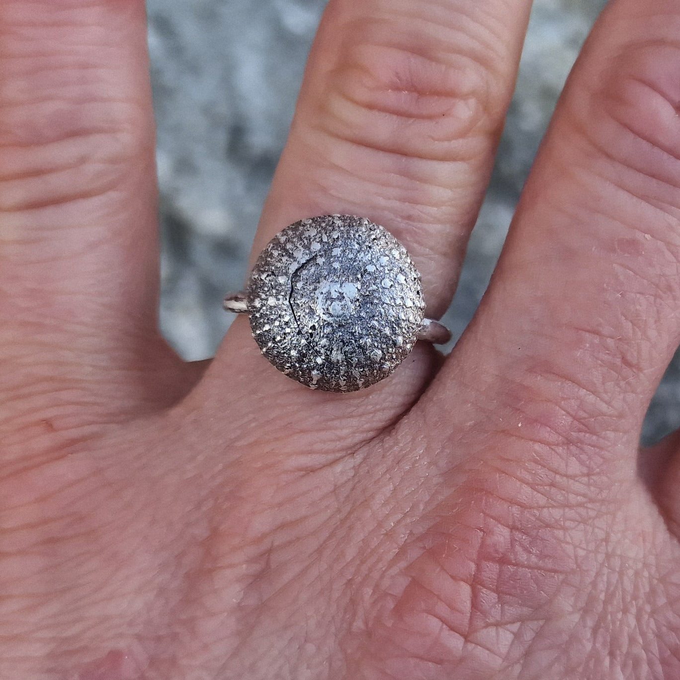 Kråkebolle ring i sølv