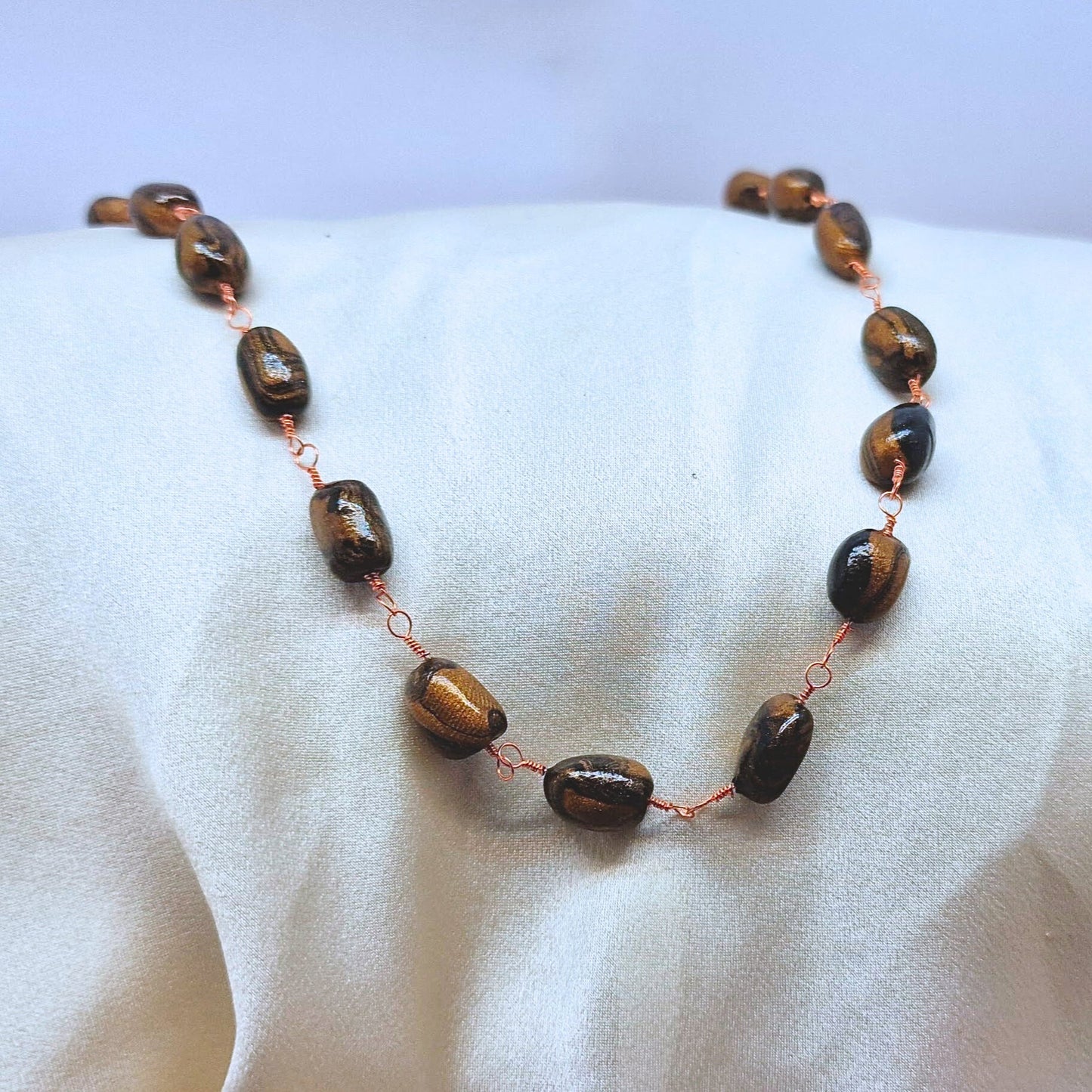 Perlekjedei lekre mørke farger