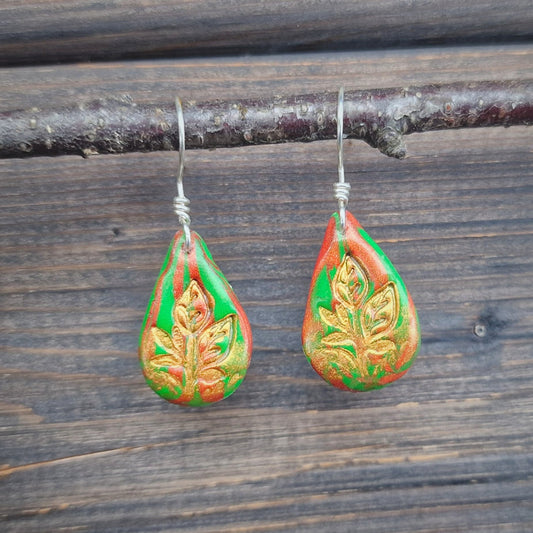 Retro kule florale øredobber i høstfarger med bladmotiv