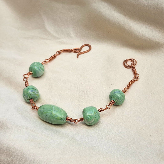 Armbånd i kobber og  dus grønn