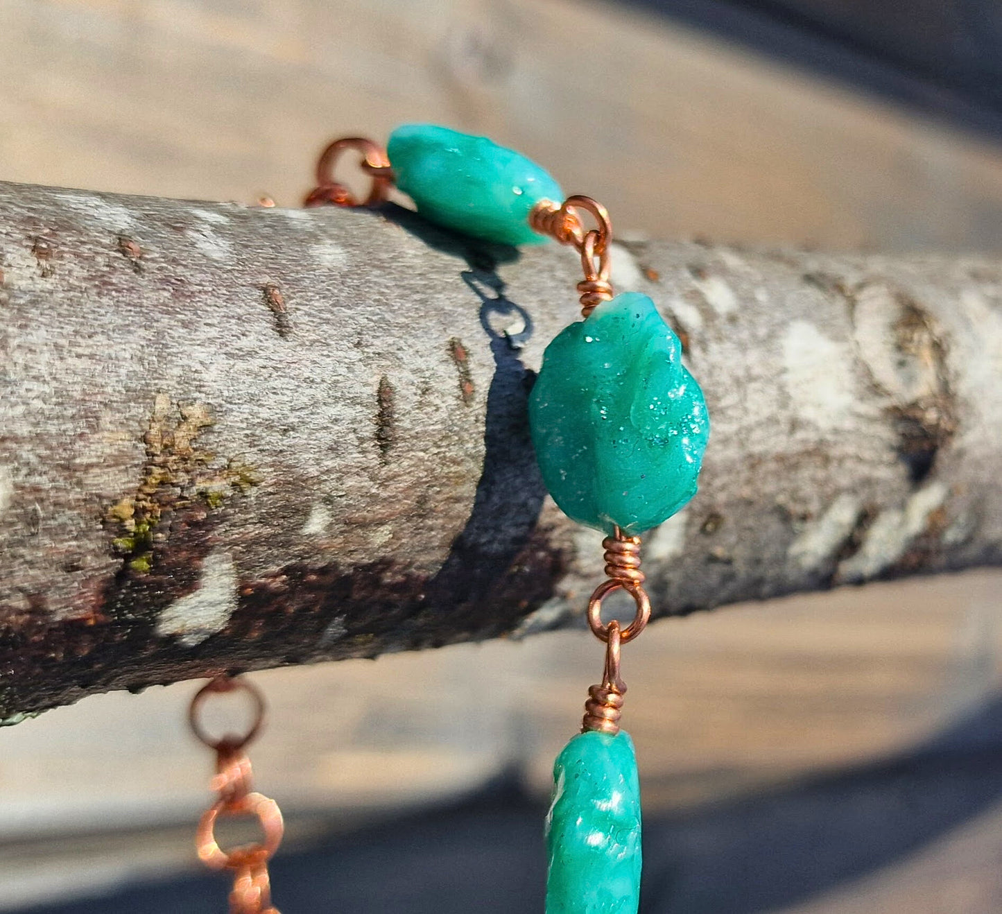 Armbånd med polymerstener i nydelig jadegrønn