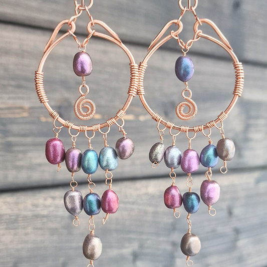 Vakre statement øredobber i magiske farger
